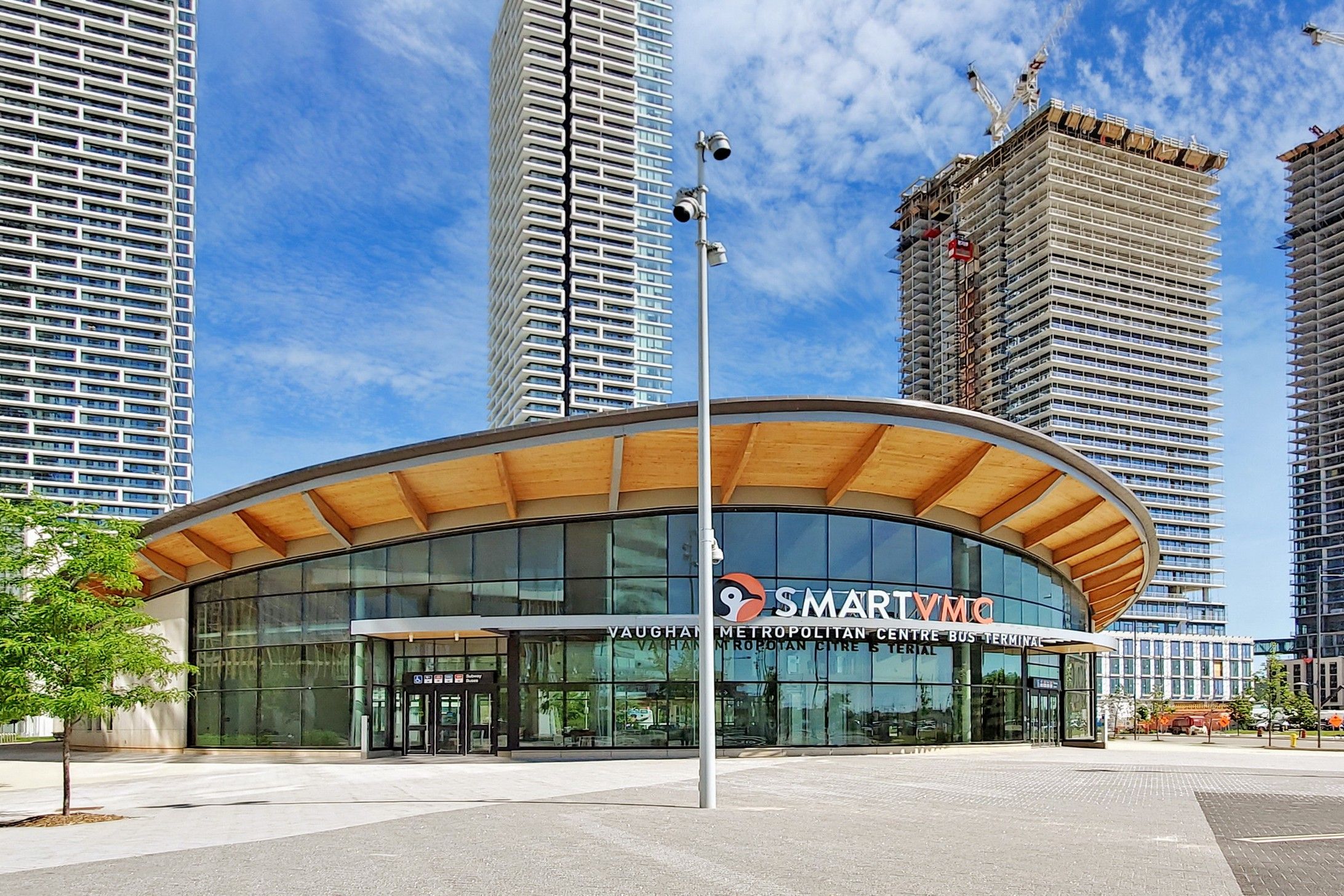 Transit City Towns - 7 and 9 Buttermill Avenue